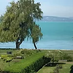 Balaton Beachside N2 *
