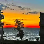 Balaton Beachside N2 *