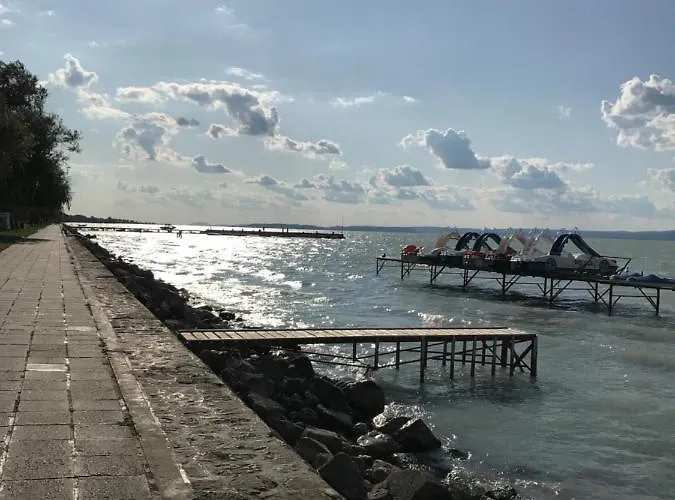 Balaton Beachside N2 Апартаменты Шиофок