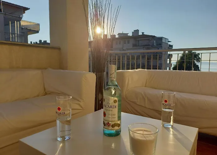 Balaton Beachside N2 *